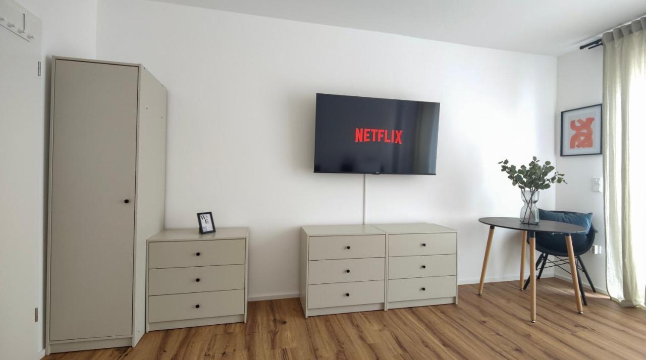Hygge Home - Mit Garten Und Stellplatz Fuer Feriengaeste-, Monteure / Netflix / 10 Min. Zur Sinsheim Therme Und Zur Autobahn Exteriör bild