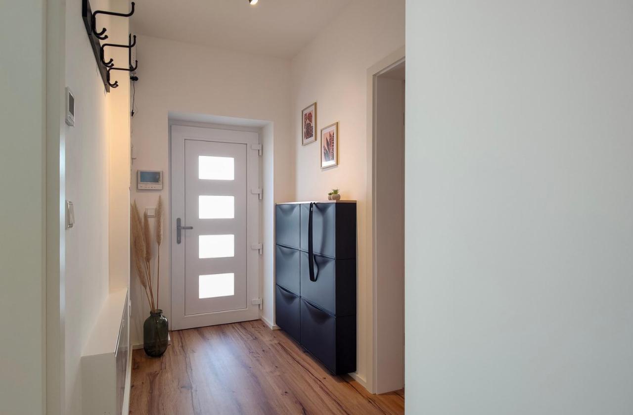 Hygge Home - Mit Garten Und Stellplatz Fuer Feriengaeste-, Monteure / Netflix / 10 Min. Zur Sinsheim Therme Und Zur Autobahn Exteriör bild