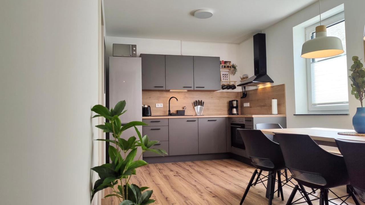 Hygge Home - Mit Garten Und Stellplatz Fuer Feriengaeste-, Monteure / Netflix / 10 Min. Zur Sinsheim Therme Und Zur Autobahn Exteriör bild